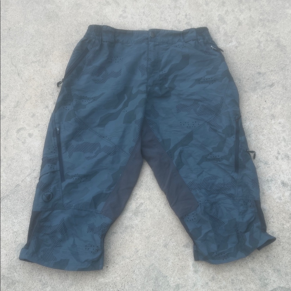 Endura Humvee Men's Camo Print Cycle Riding Long Shorts Size XXL